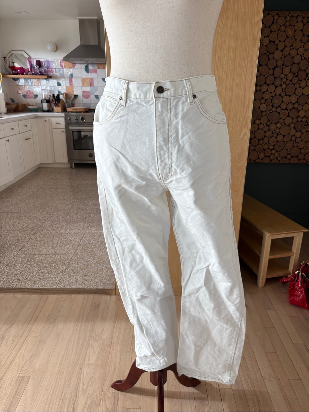 imogene + willie White Straight-Leg “Augusta” Off-White Jeans